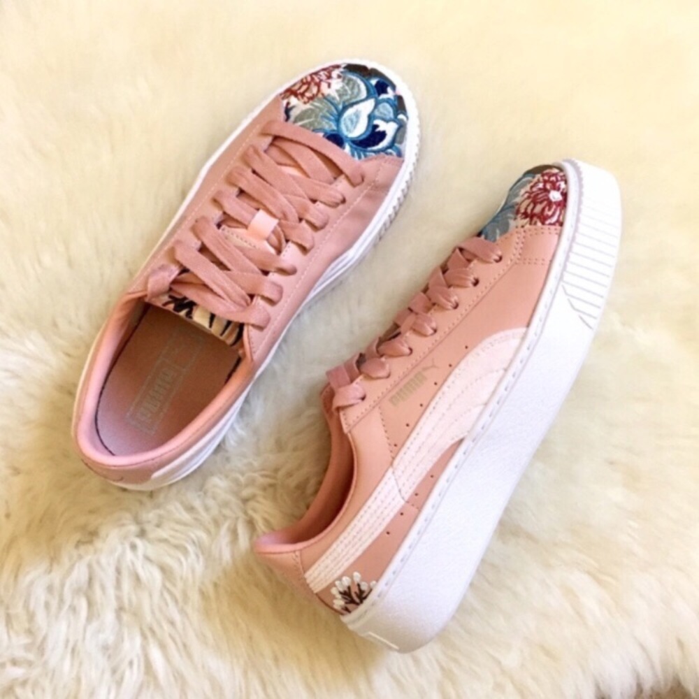 Last One- Puma Platform Hyper Embroidered Sneakers - Picture 2 of 8